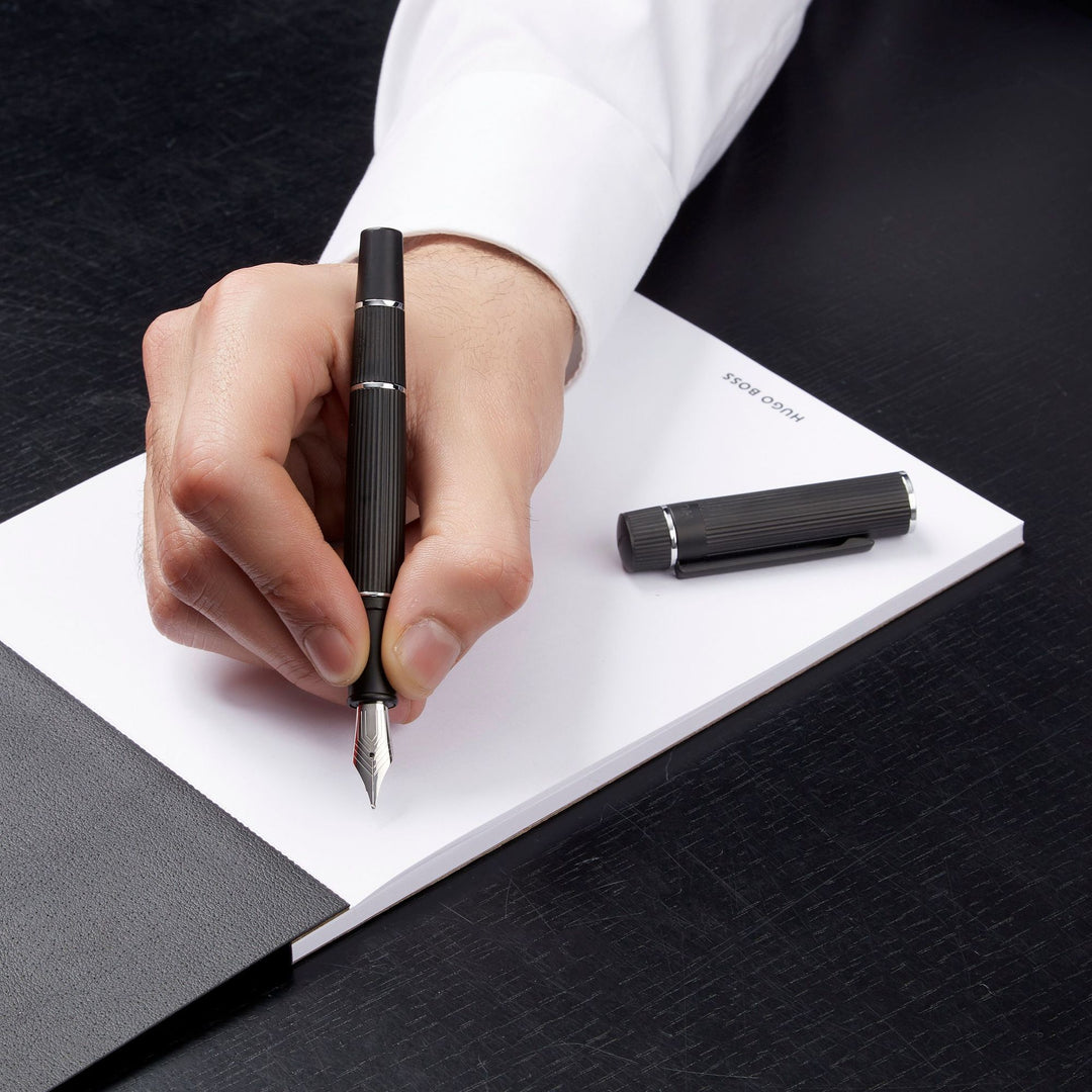 stilou Hugo Boss Core Black HSF4852A