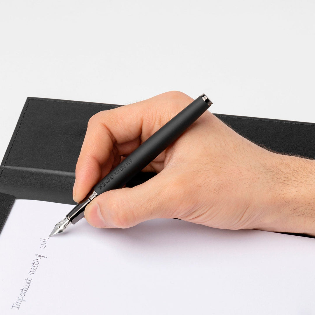 Hugo Boss Stylo Plume Boucle Noir Iconic HSG3522A