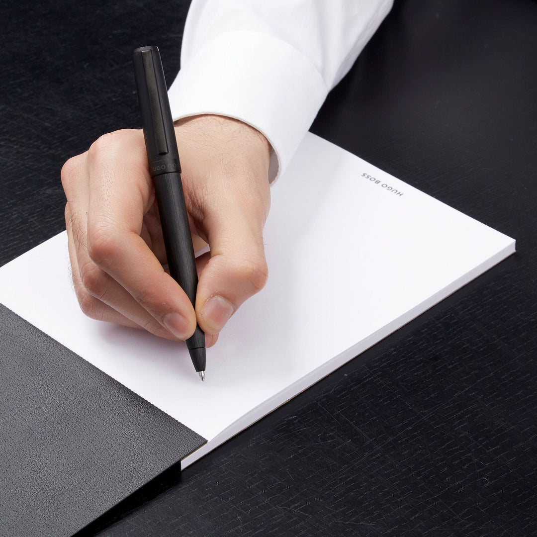 Caneta esferográfica Hugo Boss Gear preto escovado HSK4414A