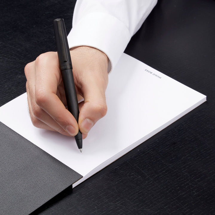 Caneta esferográfica Hugo Boss Gear preto escovado HSK4414A