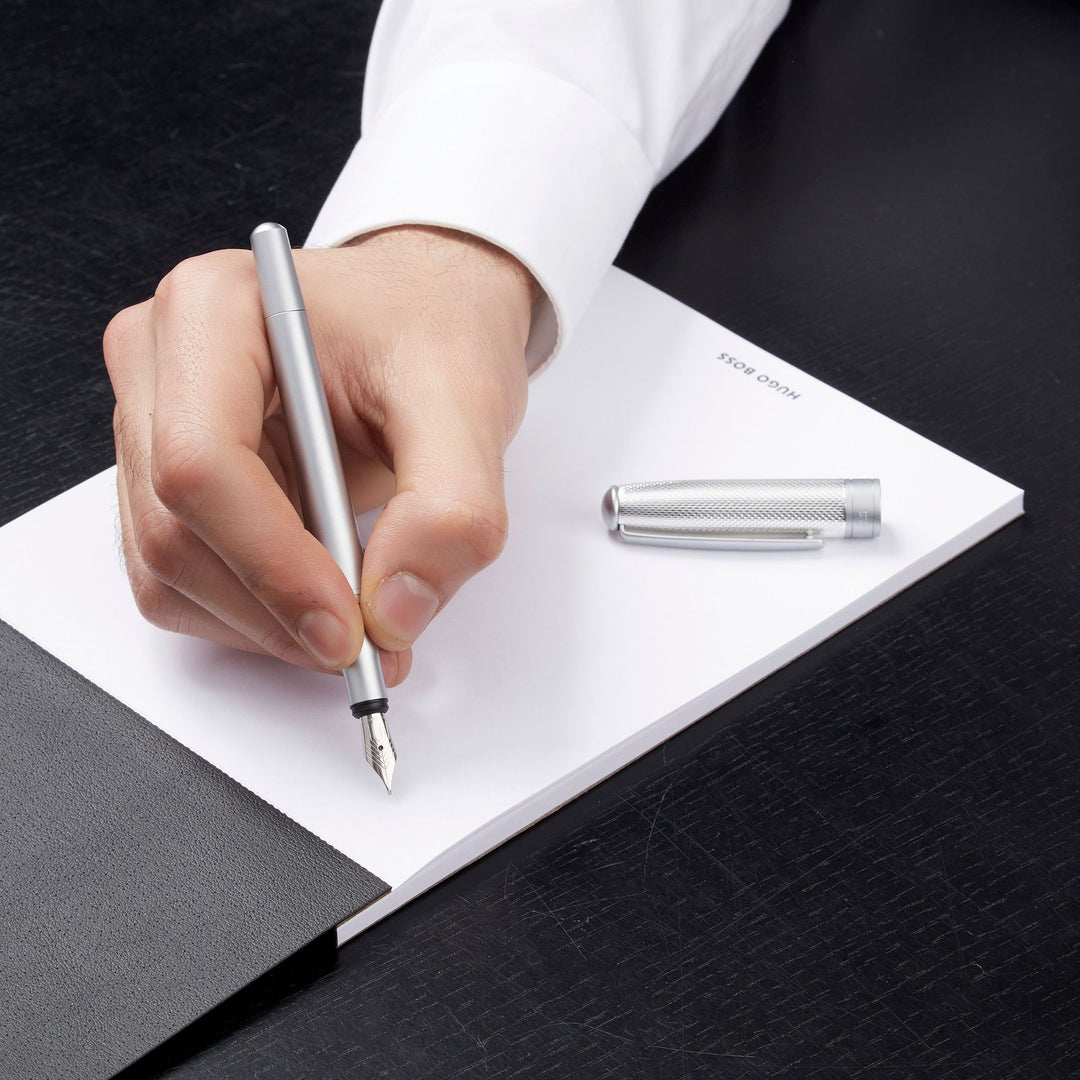 Hugo Boss Essential Metal Silver töltőtoll HSY4872C