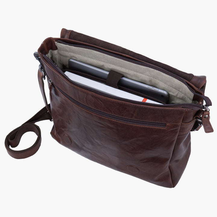 Aeronautica Militare Vintage nahkainen miesten lähettiläs AM350-NE