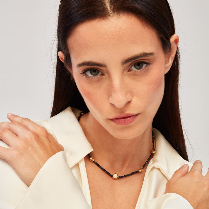 Gargantilha Breil B Rocks em aço com acabamento em arenito dourado IP TJ3695