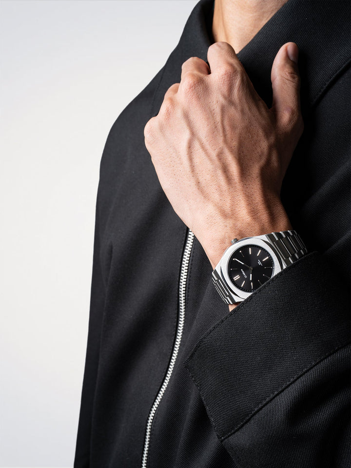 D1 Milano Groovy Fekete Ultra vékony 39 mm D1-UHBJ01