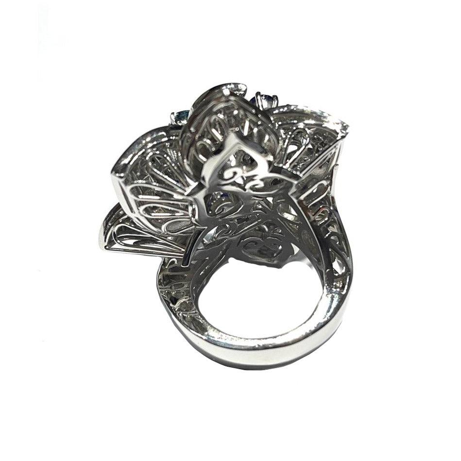 Capodagli ring Fiore 18kt vitguld diamanter och safirer 0066AG - Capodagli 1937