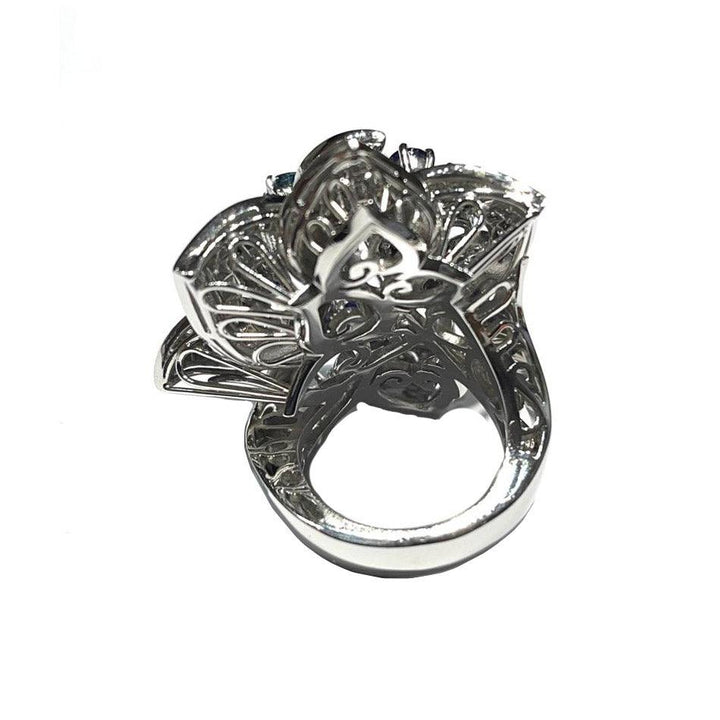 Capodagli ring Fiore 18kt vitguld diamanter och safirer 0066AG - Capodagli 1937