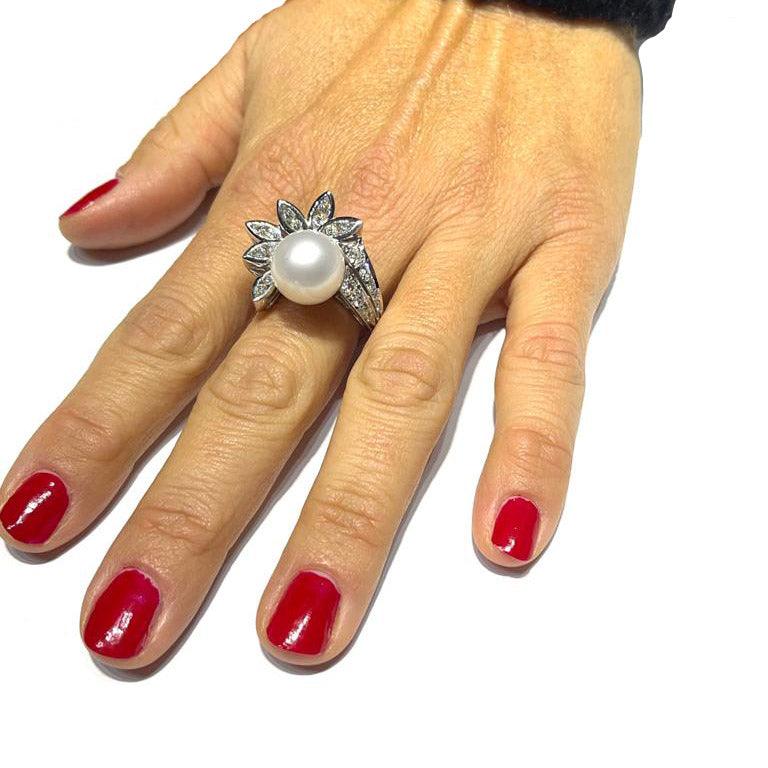 Capodagli ring Fiore Perle 18 karat hvidguld diamanter og perler 0038AG - Capodagli 1937