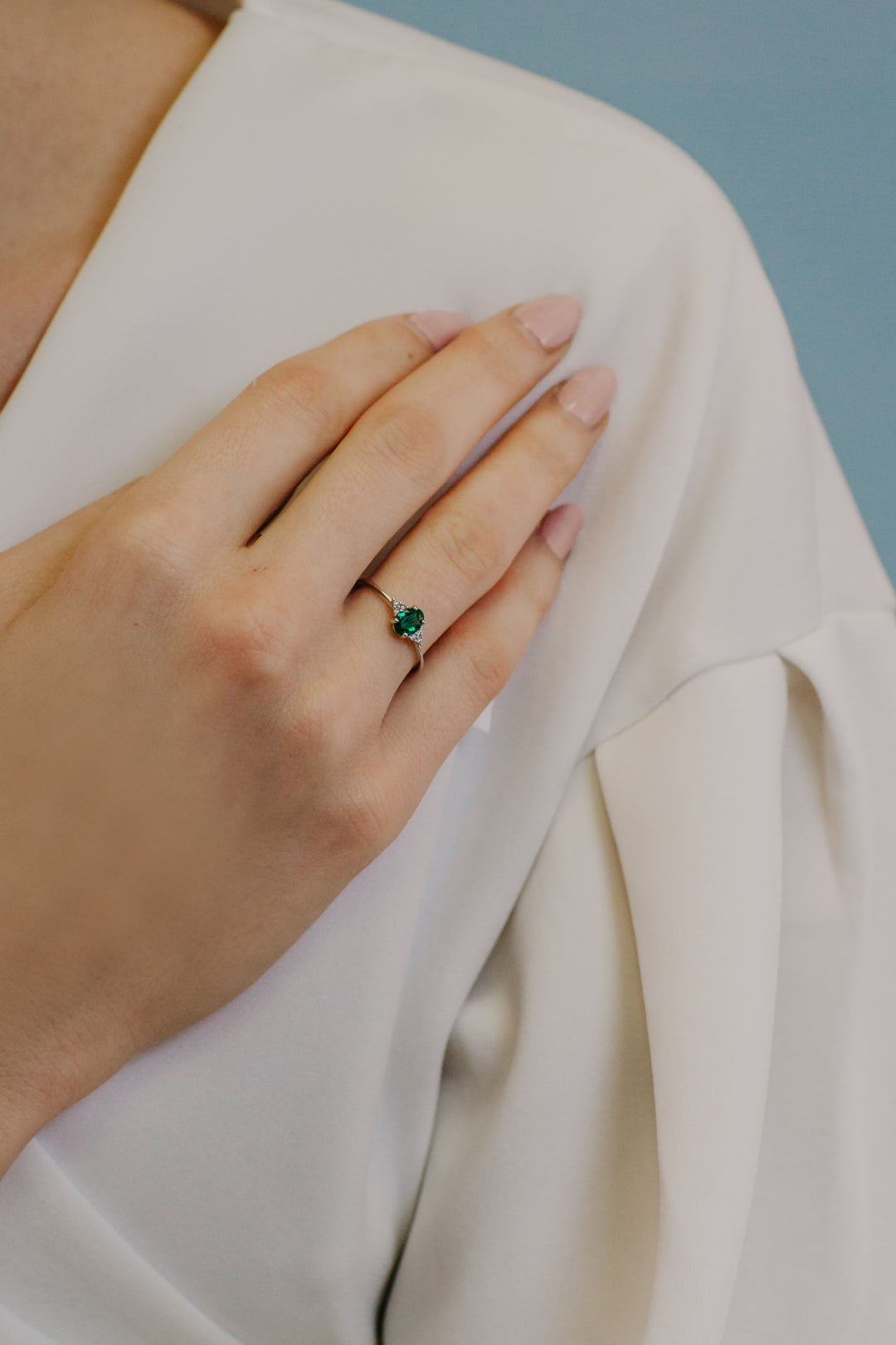 Comete Anello in Oro Diamanti e Smeraldo ovale ANB2654