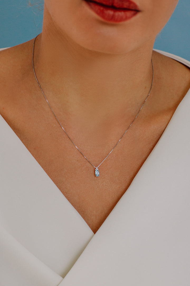 Comete Girocollo in Oro Diamanti e Acquamarina Ovale GLQ263
