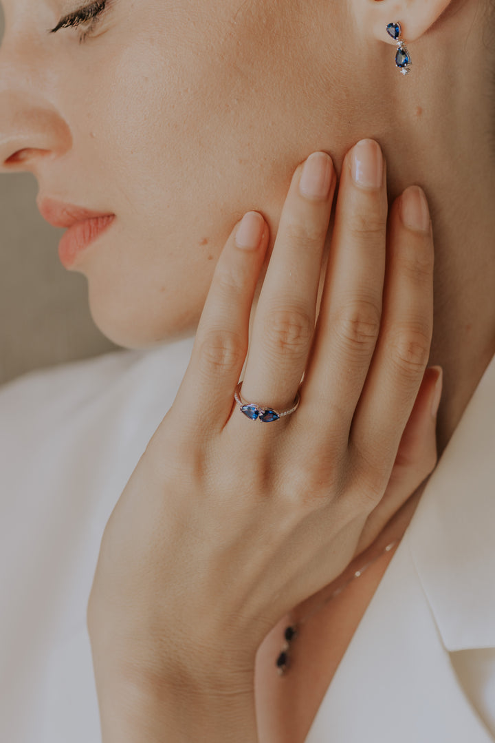 Comete Anello in Oro Diamanti e Zaffiri Goccia ANB2635