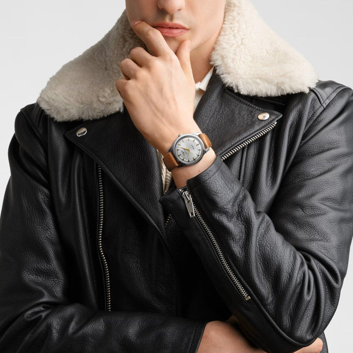 Longines Conquest Heritage óra 40 mm-es ezüst automata acél L1.650.4.72.2 - Capodagli 1937