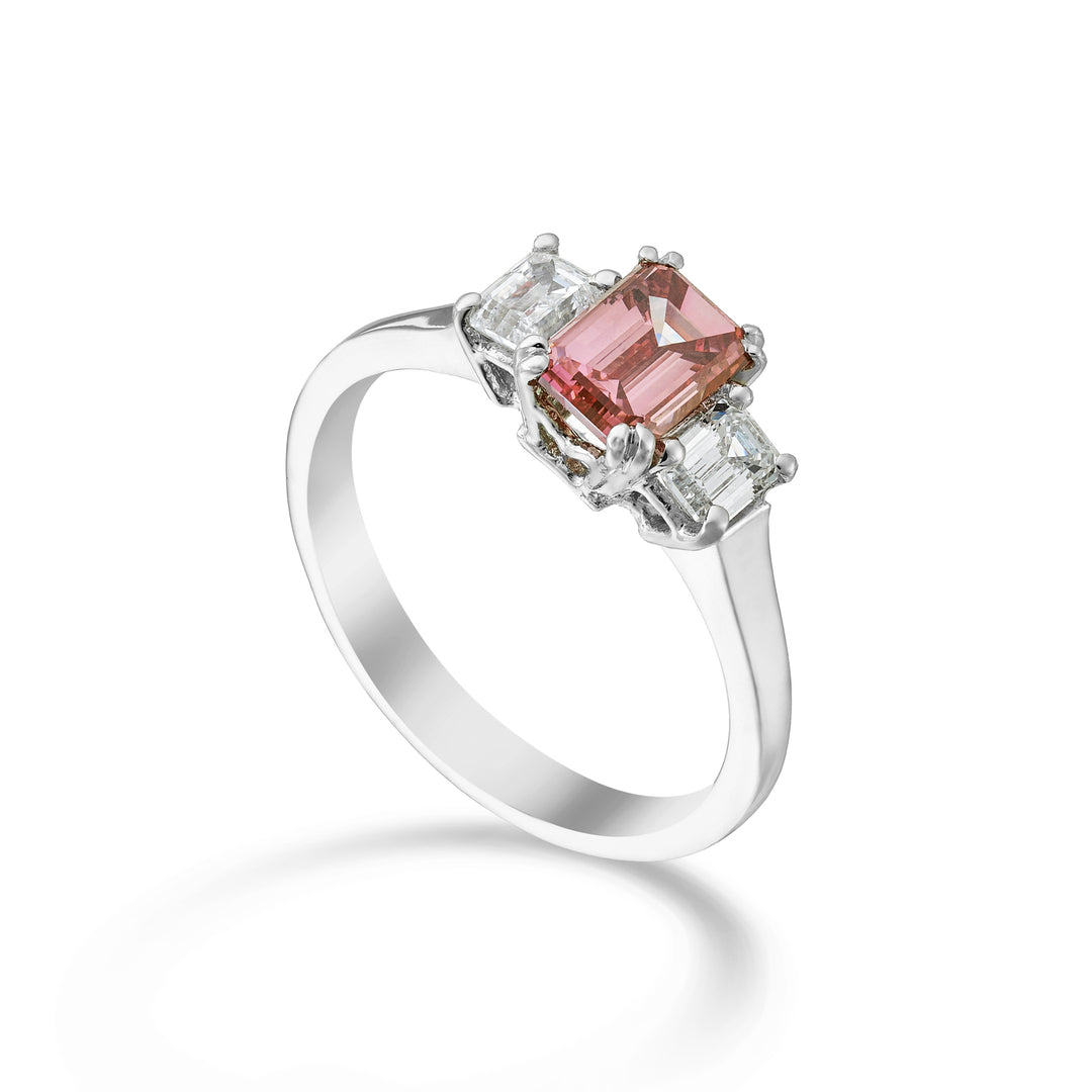 X-Diamond trilogy ring with pink lgd center and diam. lgd XDACL094DP750-21235110006