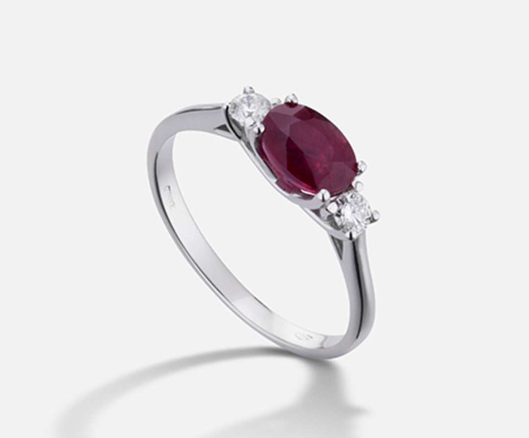 Nihama 18-karatowy owalny rubin 7x5 ct.0,90 śr.0,16 NA5113O4RBC
