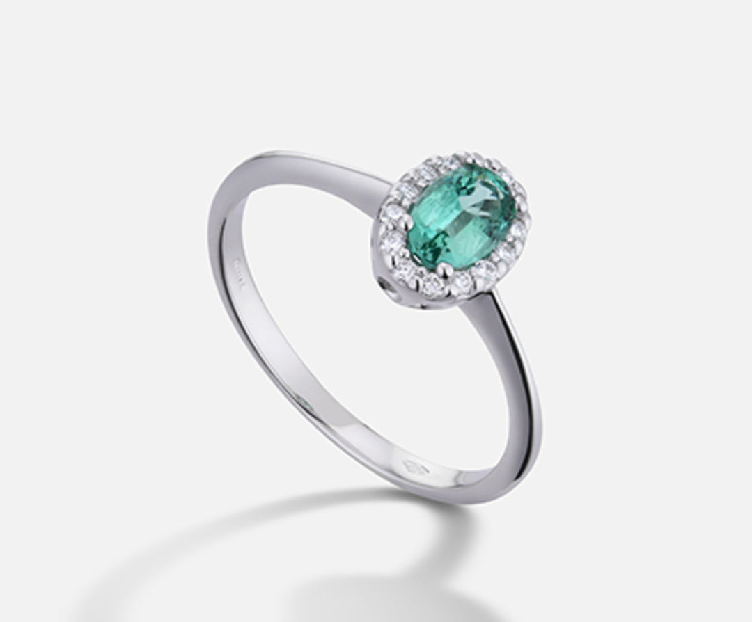 Mikiko an 18k emerald n. oval 6x4 ct.0.35 dia ct.0.09 MA5115O4SMN035