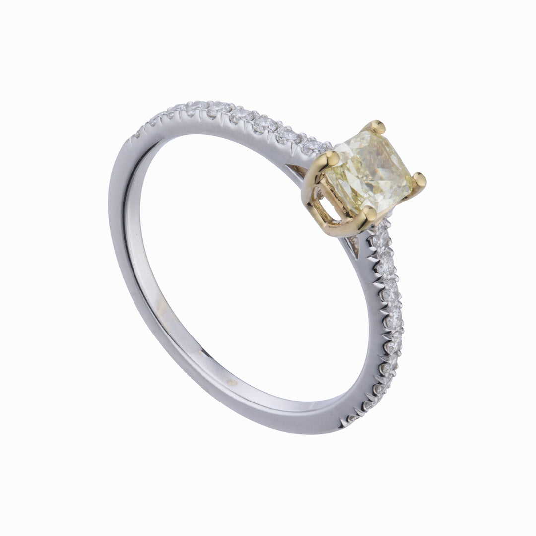 Golay solitaire sormus prinsessan ylellisellä APRC018DIFY70-21209110030