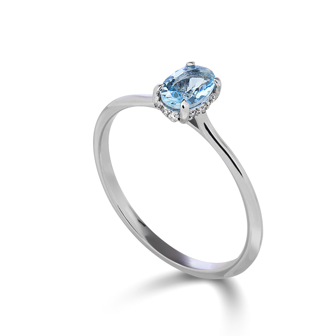 Nihama een 18k aquamarijn ovale 6x4 bezet met diamanten NA5219O4AM