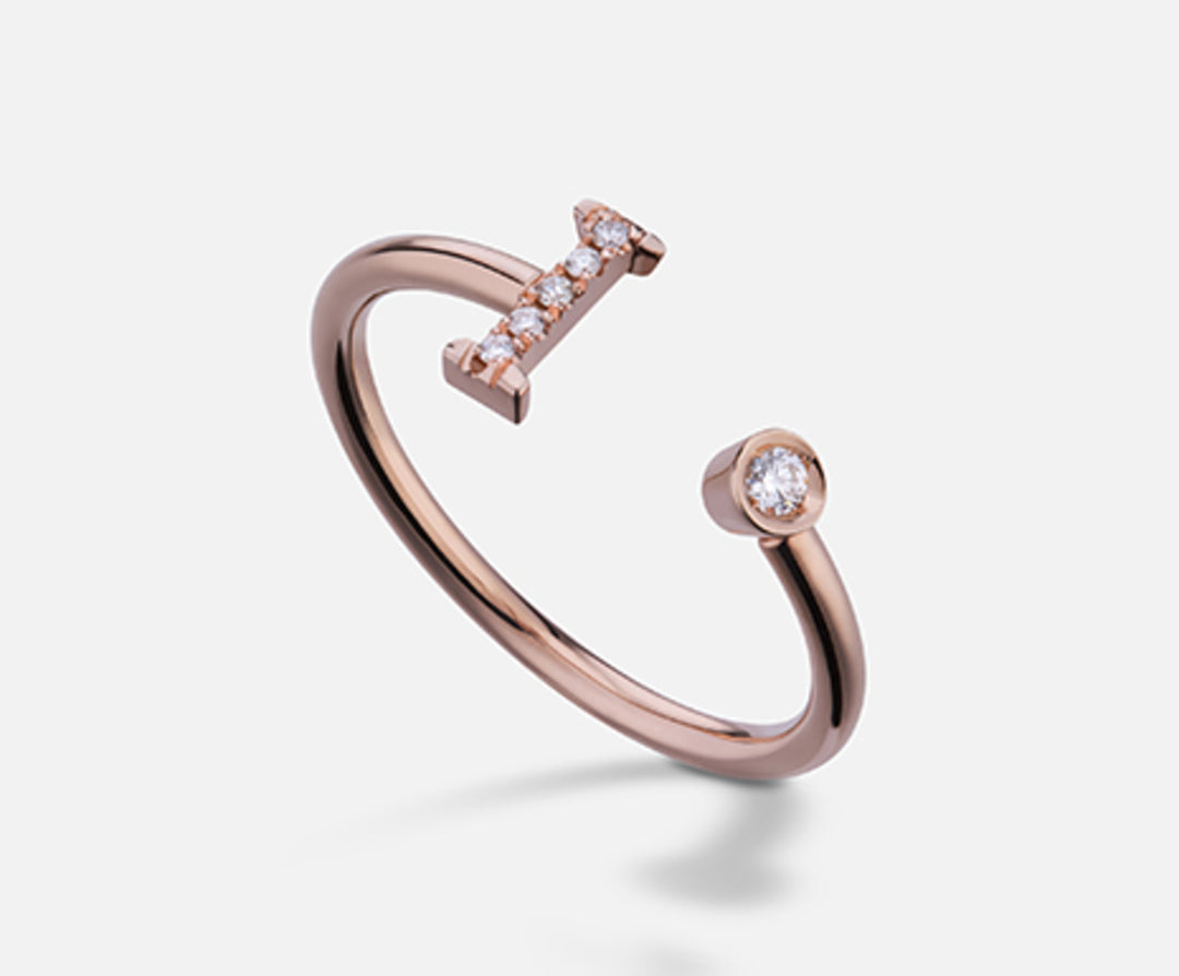 Golay una letra i grande de 9k en oro rosa diam. ct.0.05 GAFID2R3