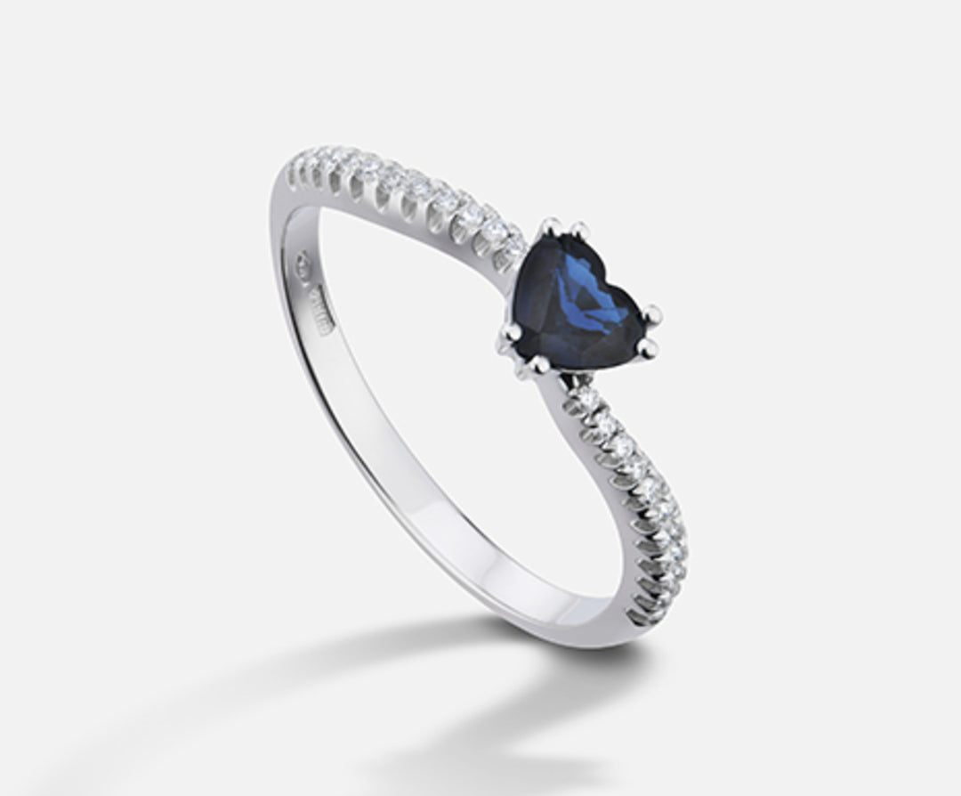 Nihama en 18k safir nr. hjerte 5x5 ct.0,43 diam. 0,11 ct NA5106O4ZFN043