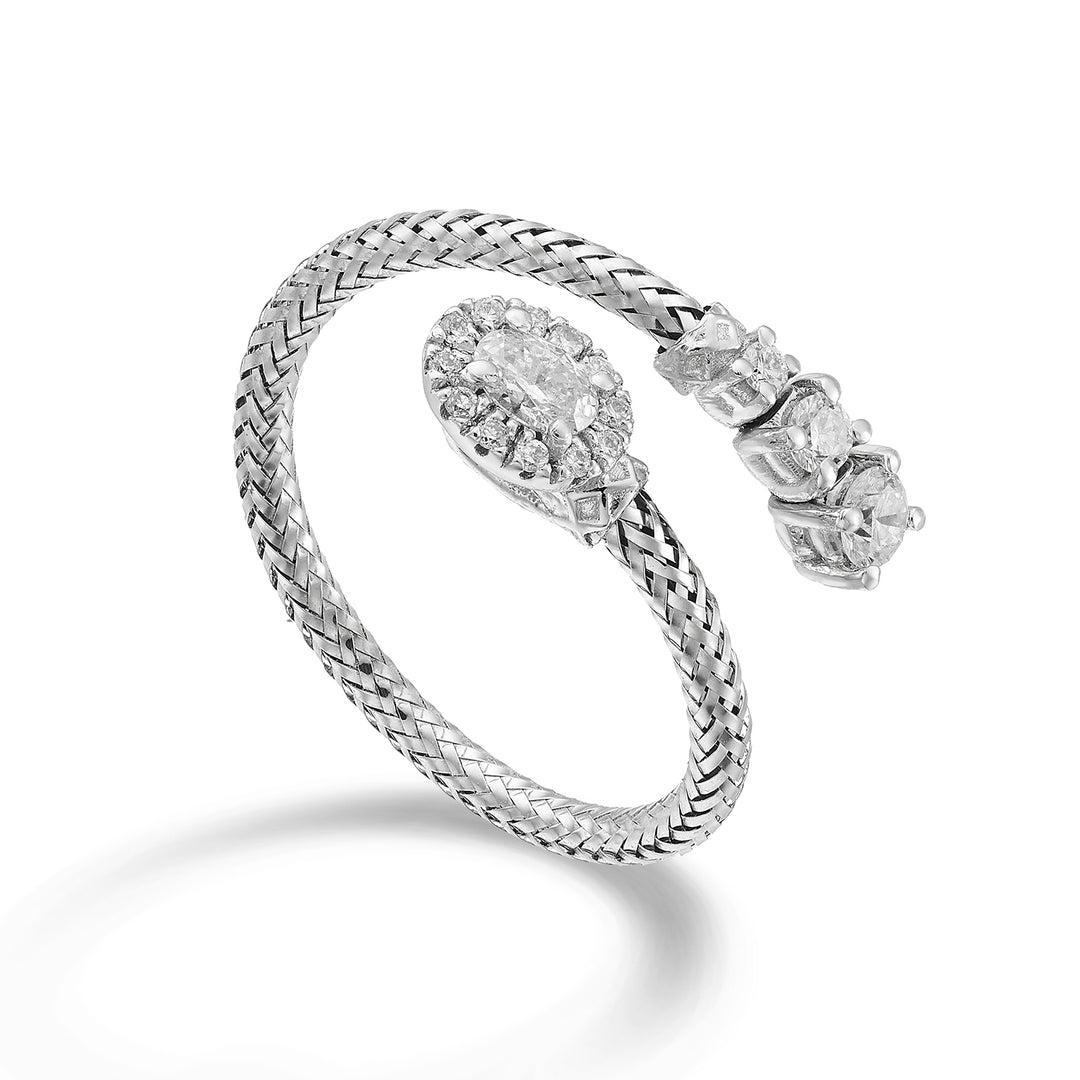 World Diamond Group en 18k central oval led 4x3 ct.0,12 diam. i alt 0,31 ct hvidguld GAMAGLIA02DIO4