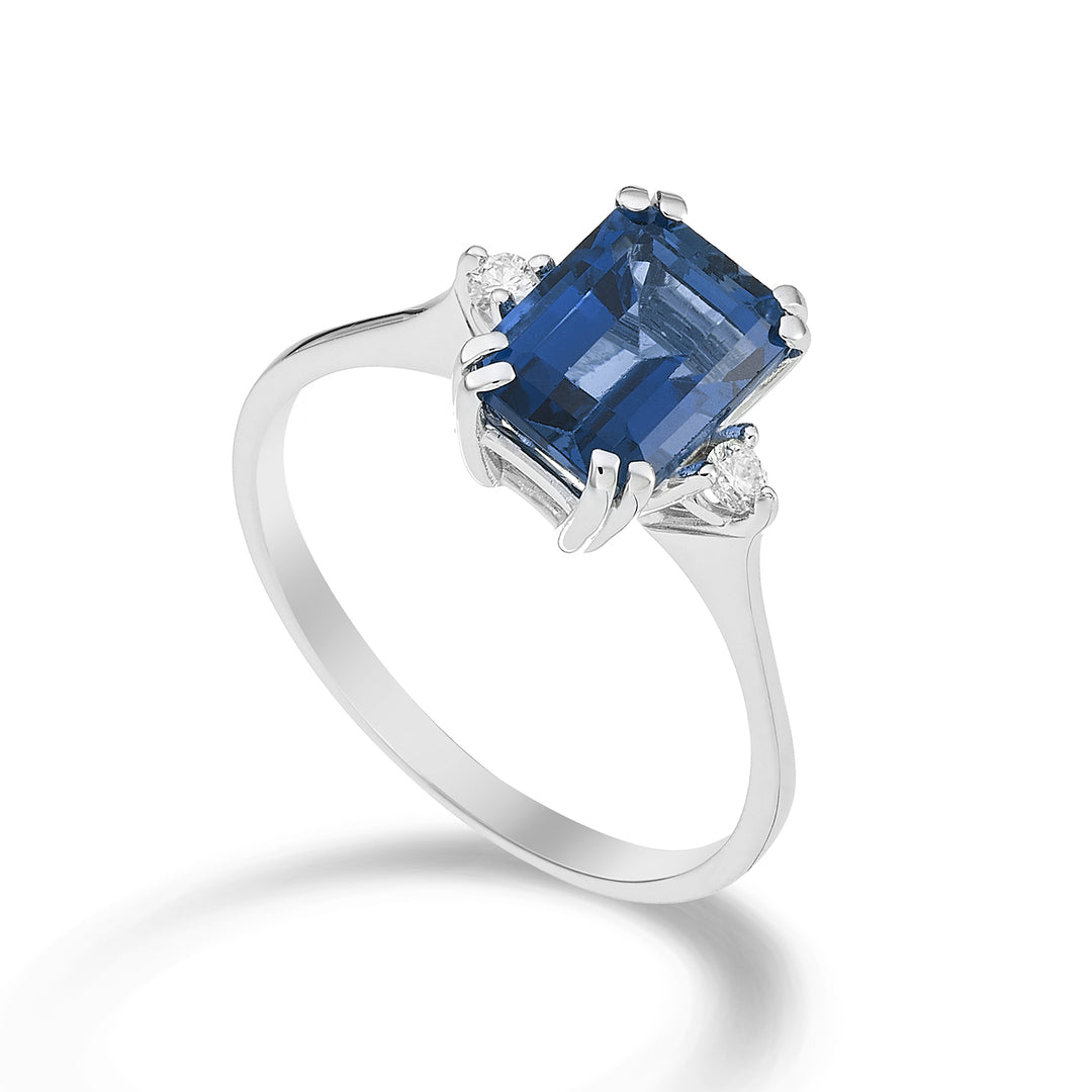 Nihama en 18k ottekantet London blå topas 8x6 ct.2.65 diam. ct.0,06 NACL090DITPBL3O4