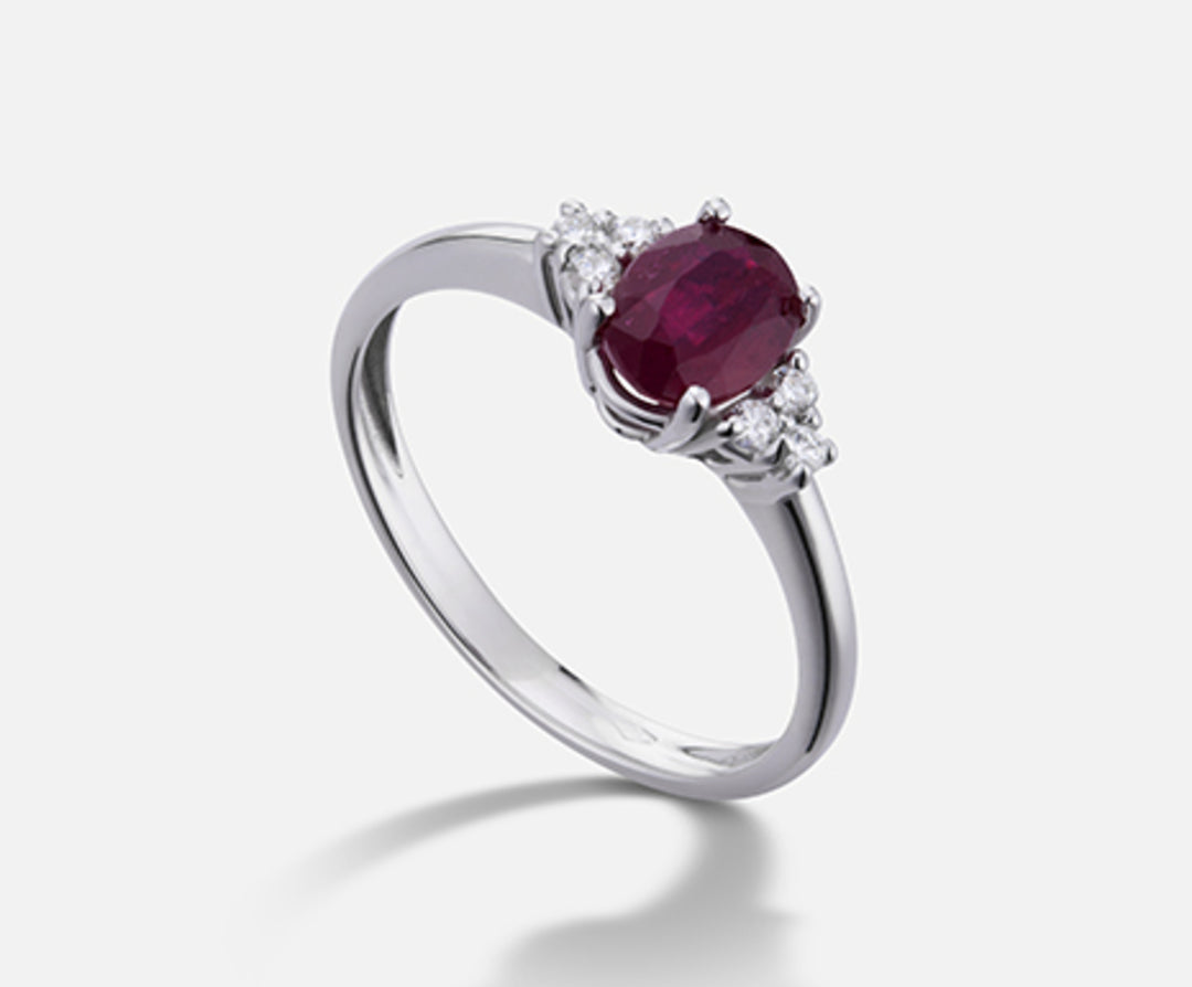 Nihama un rubí ovalado de 18k 7x5 ct. 0,90 diámetro CT.0,09 NA5112O4RBC