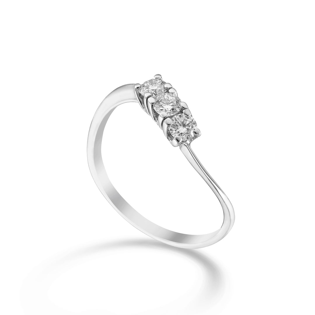 Mikiko egy 18k-s trilógia gyémántokkal mozgatva MA5206O4BR033
