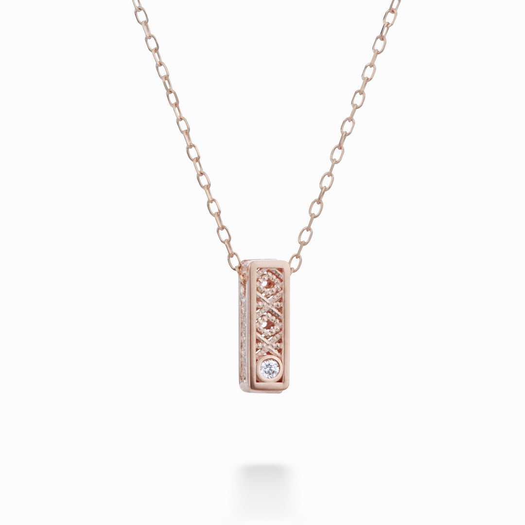 Mikiko cl 18k letter i ροζ χρυσό διάμ. ct.0,01 MDLETHION3