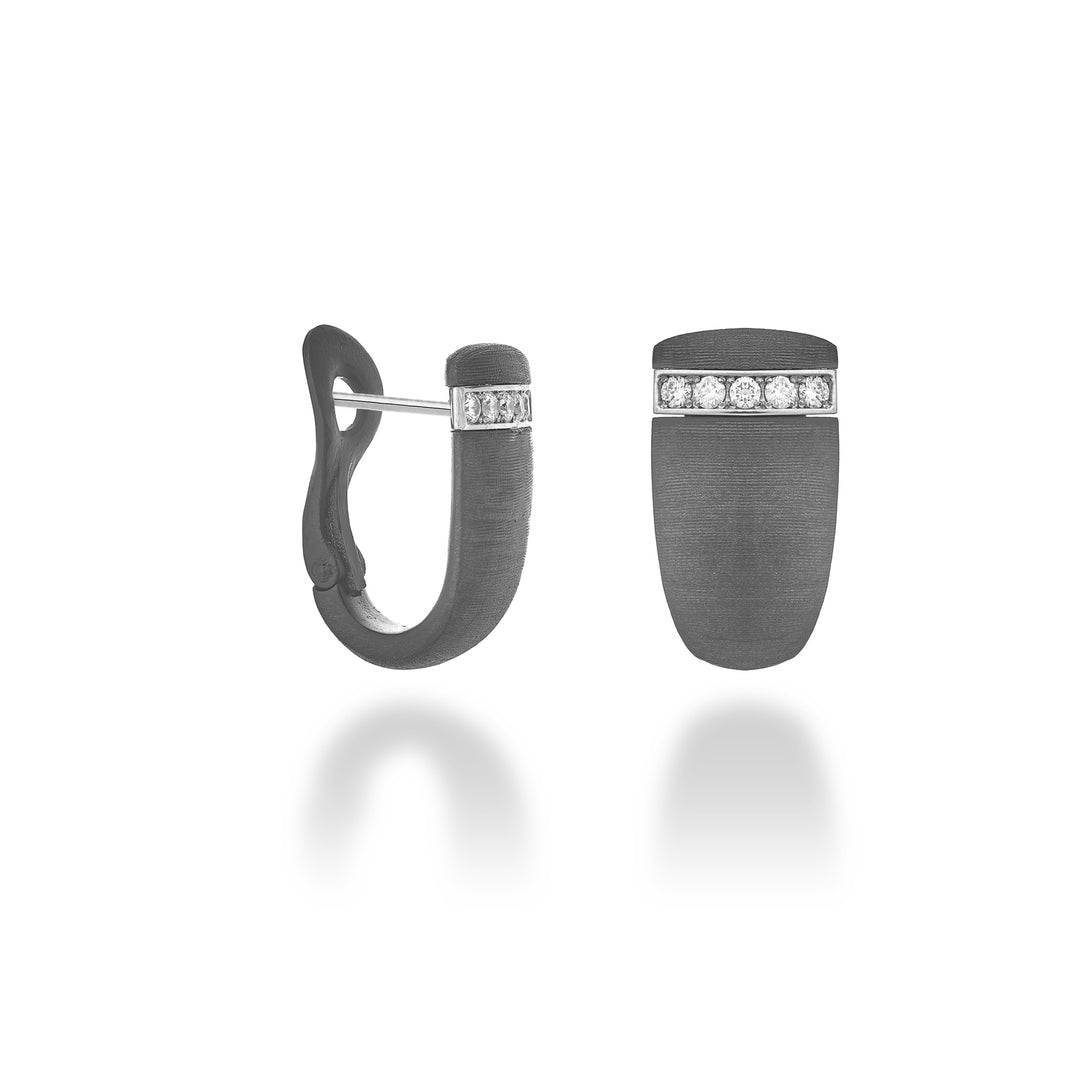Golay orecchini a clips in titanio nero e oro bianco 18k. castone incassato con diamanti GOR035O4DINETX