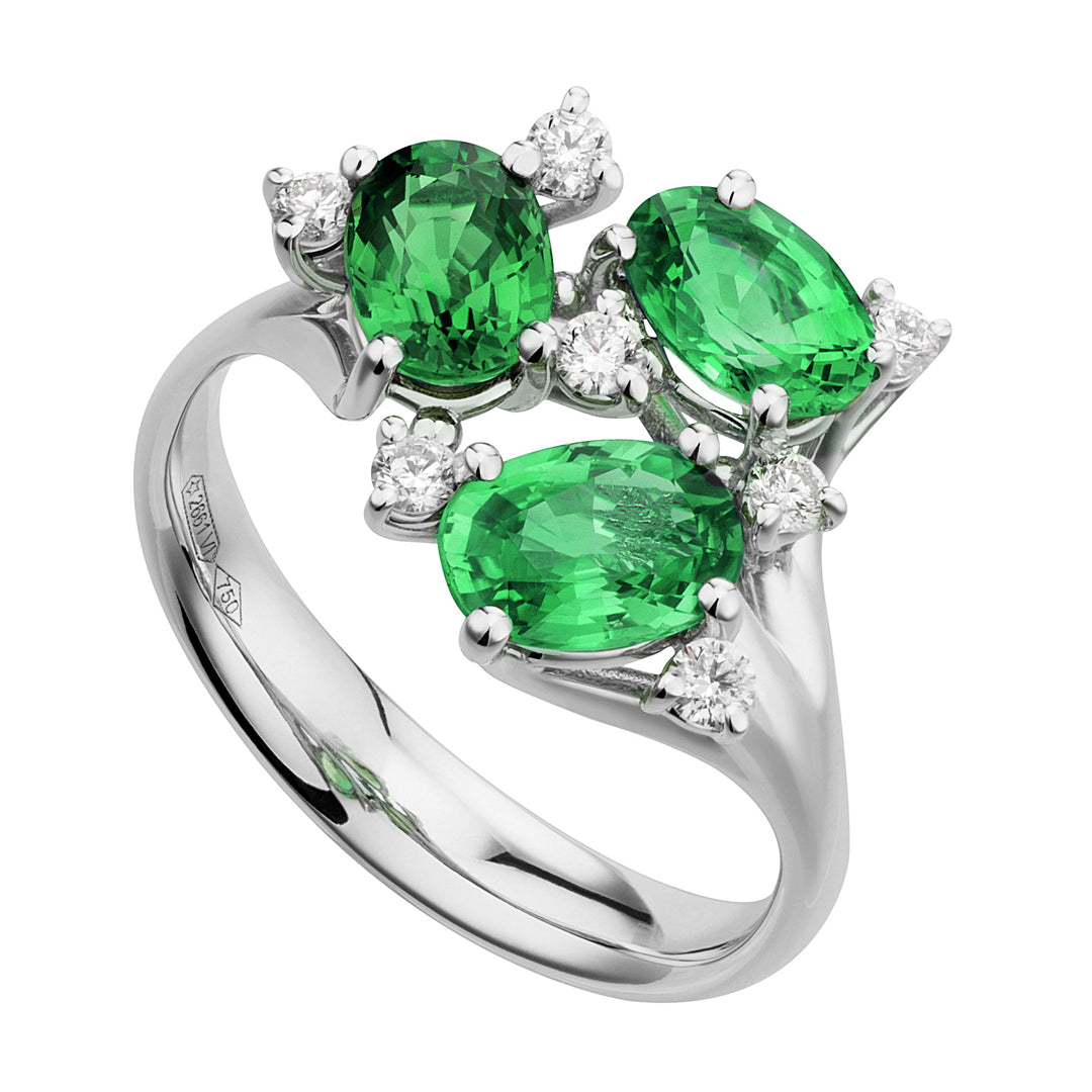 Golay trilogiering met 6x8 smaragden en diamanten ATRM001DISM1-20160110039