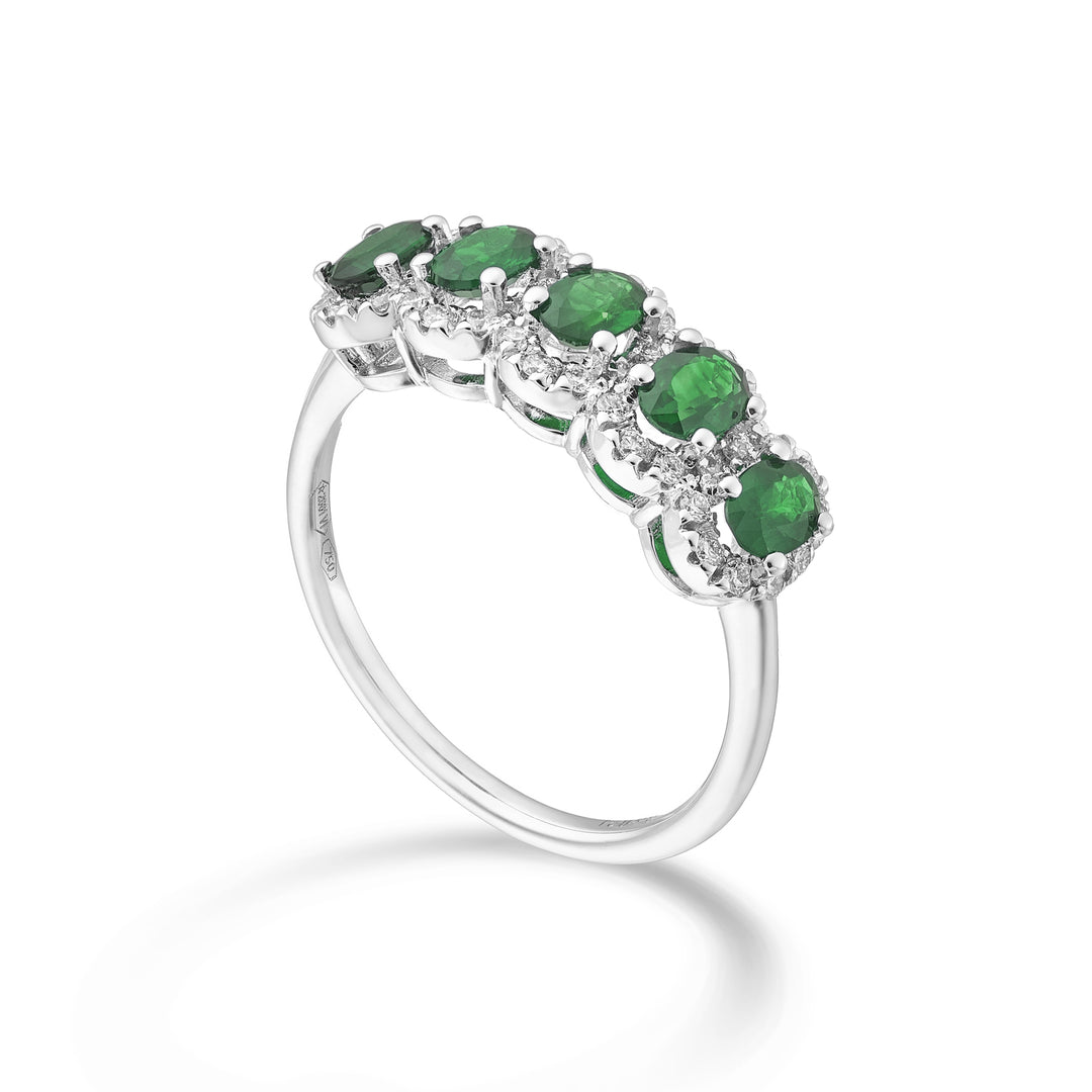 Mikiko uma pedra esmeralda oval de 18k 5 4x3 ct. 0,75 diâm. 0,24 quilates MA5195O4BE43