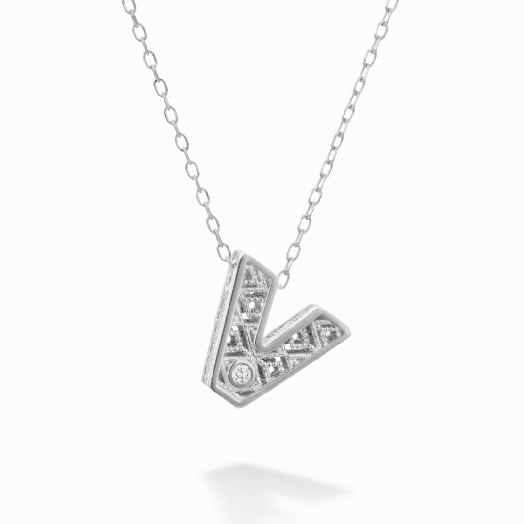 Mikiko cl 18k γράμμα v λευκόχρυσο διάστ. ct.0,01 MDLETVO4
