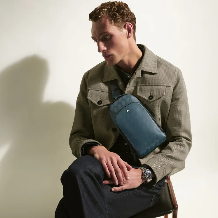 Montblanc Extreme 3.0 axelväska avio blå 198863