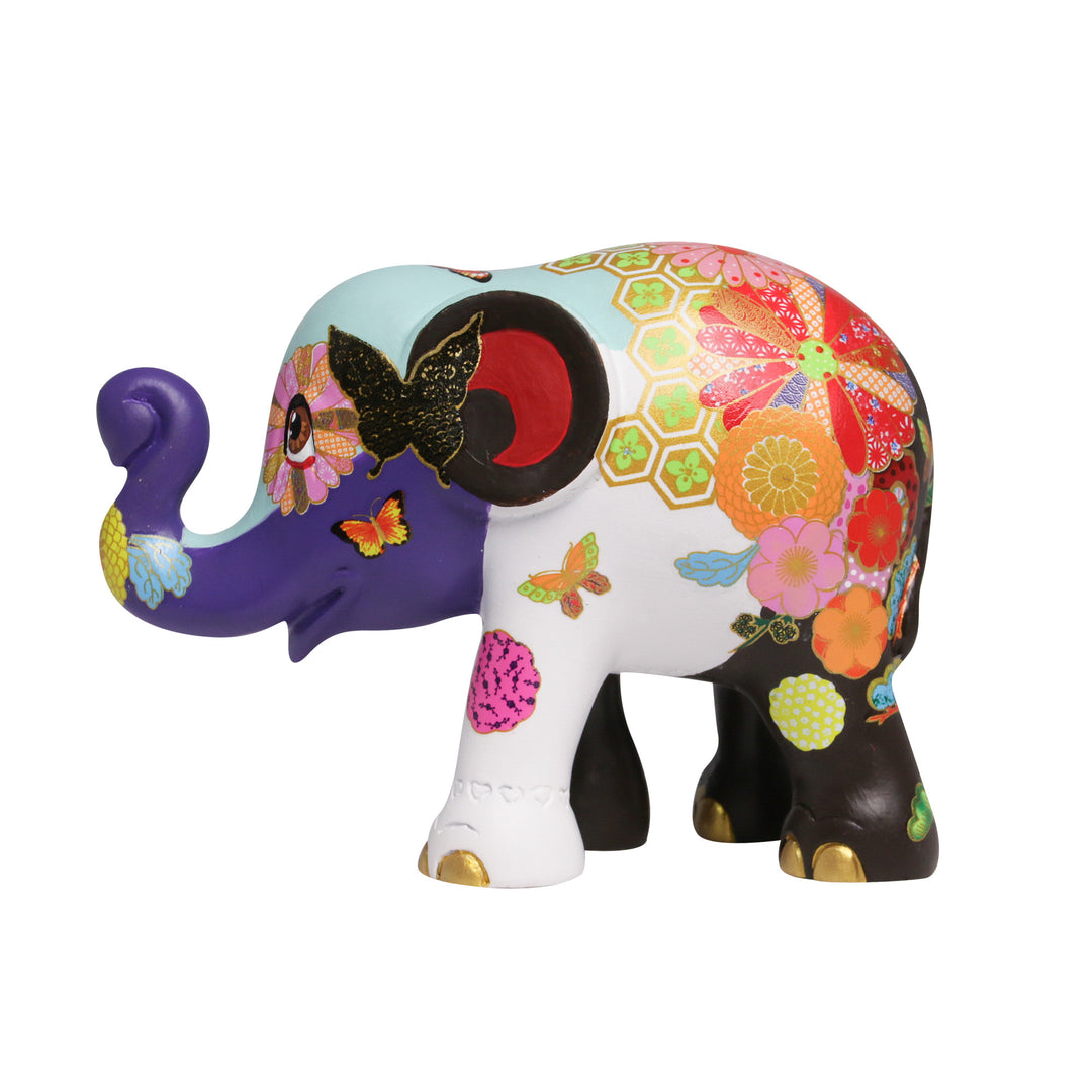 Elephant Parade elephant Happy Kiku 15cm Limited Edition kirjoittanut Chris Chun UK National Tour 2013 HAPPY KIKU 15