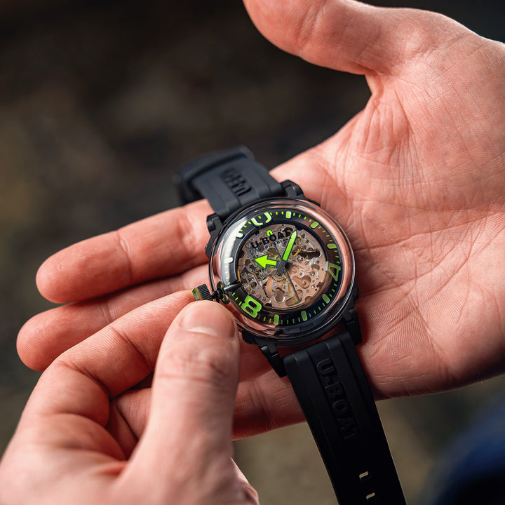 Relógio U-BOAT U-65 44mm verde automático aço preto acabamento PVD 3347