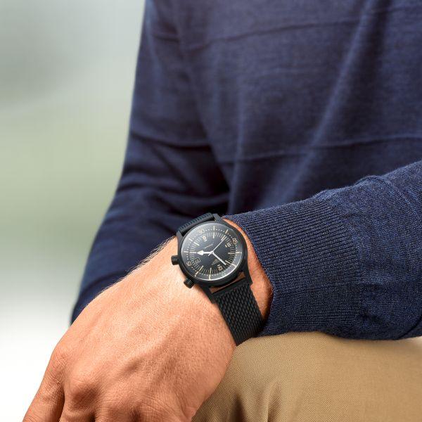 Longines hodinky The Longines Legend Diver Watch 42mm černá automatická ocel černá PVD úprava L3.774.2.50.9 - Capodagli 1937