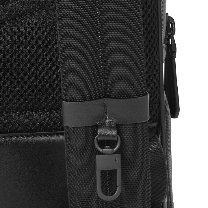 Mochila Montblanc Extreme 3.0 preta 129966 - Capodagli 1937