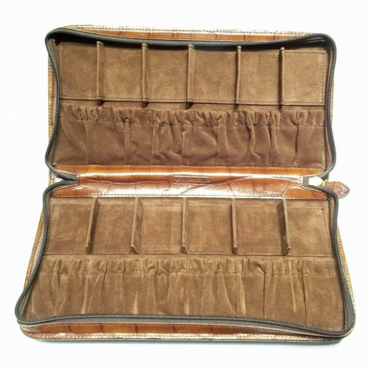 Officina Italia æske til 12 ure i brunt krokodilleprint læder 0FF.01 - Gioielleria Capodagli