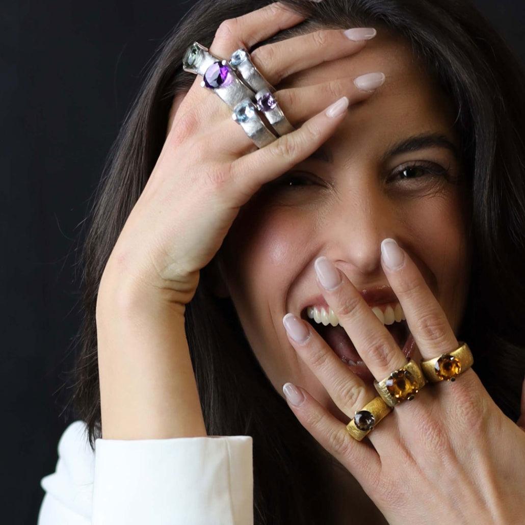 Pitti e Sisi Rainbow ring 925 sølv PVD gul guld finish cognac quartz AN 8583G/087 - Capodagli 1937